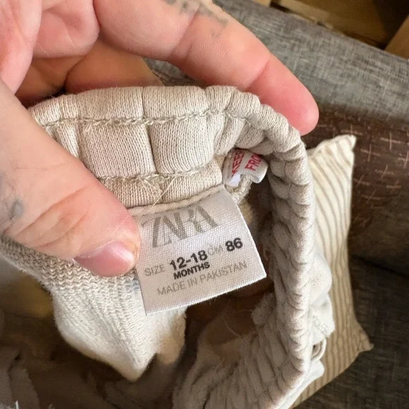 Zara Kids Beige Joggers 12/18M - Picture 3 of 3